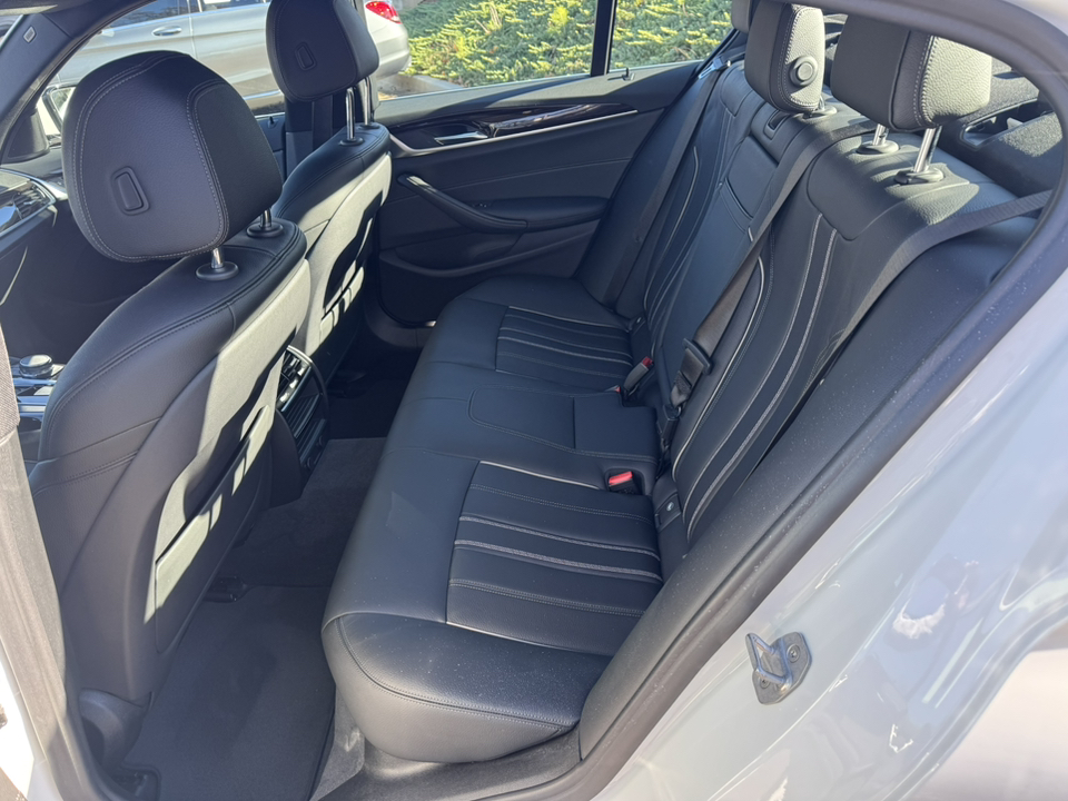 2019 BMW 5 Series 530i 20