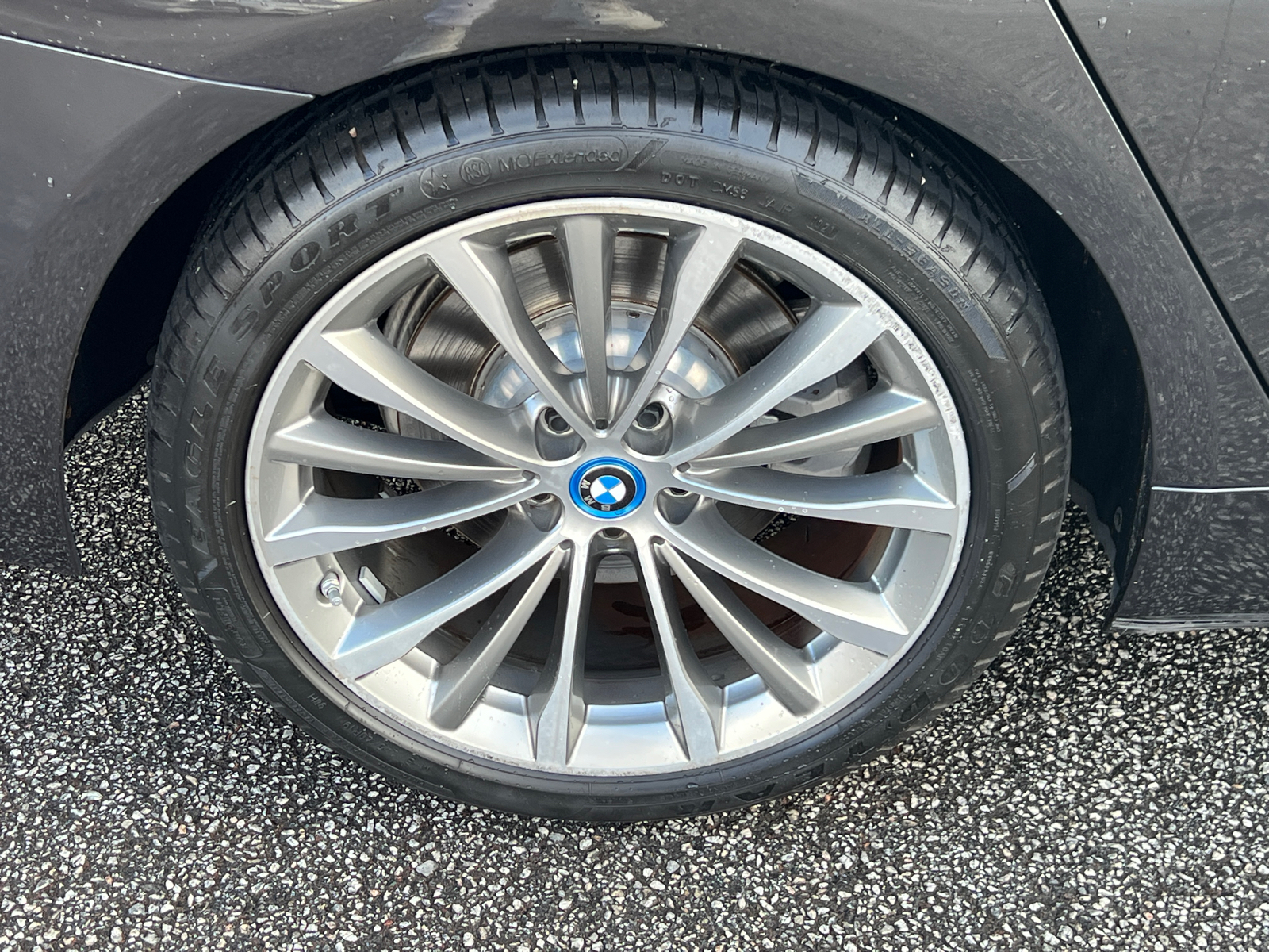 2022 BMW 5 Series 530e iPerformance 17