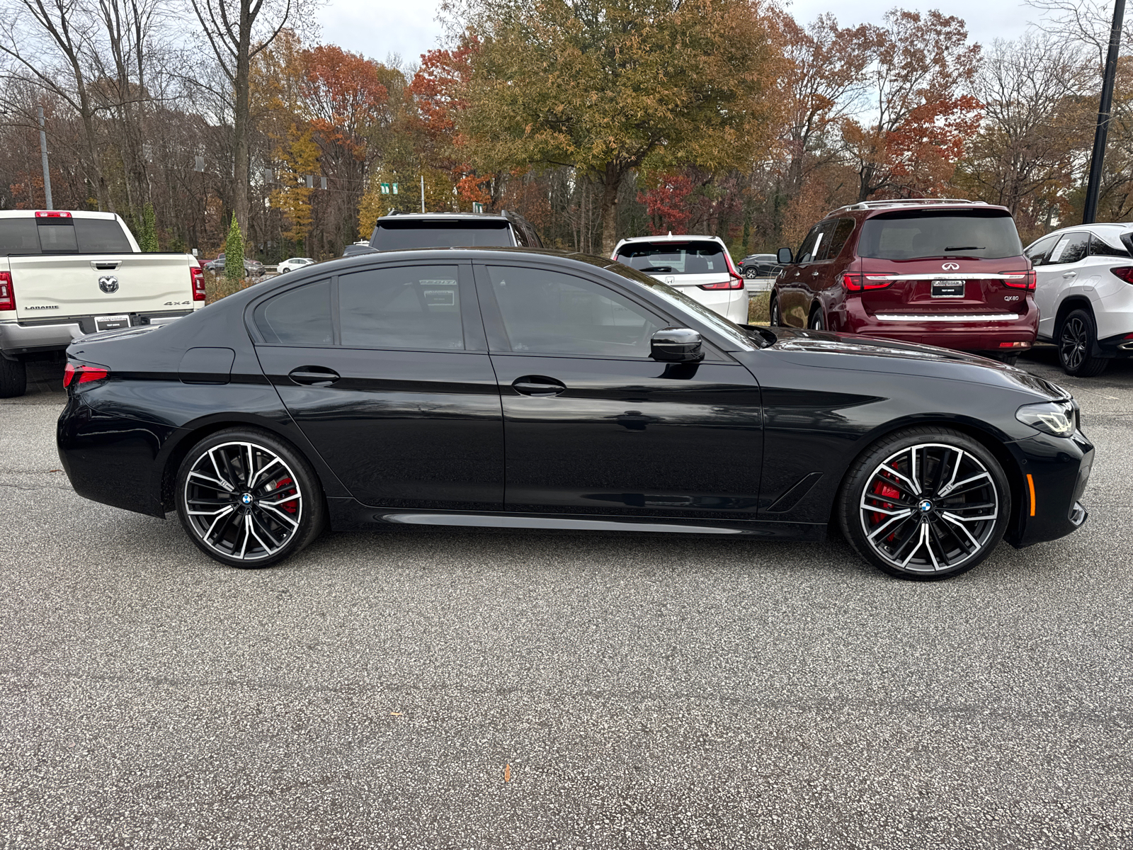 2022 BMW 5 Series M550i xDrive 8