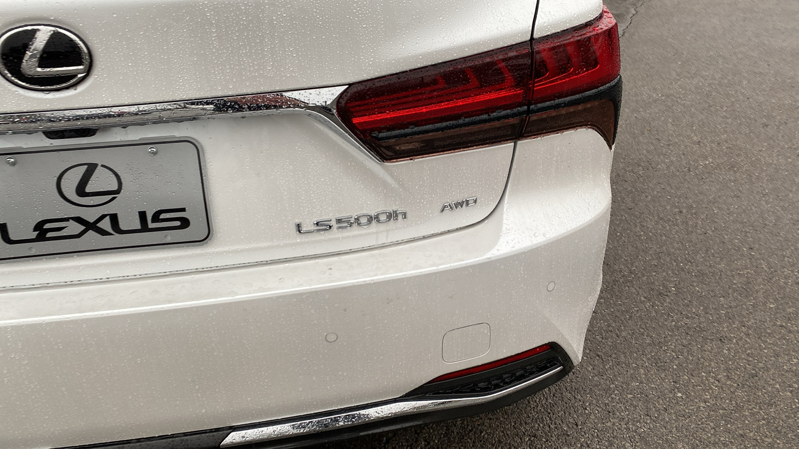 2023 Lexus LS LS 500h 5