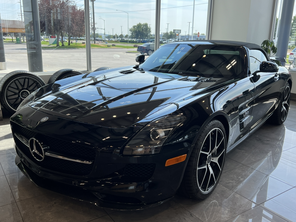 2015 Mercedes-Benz SLS AMG GT 42