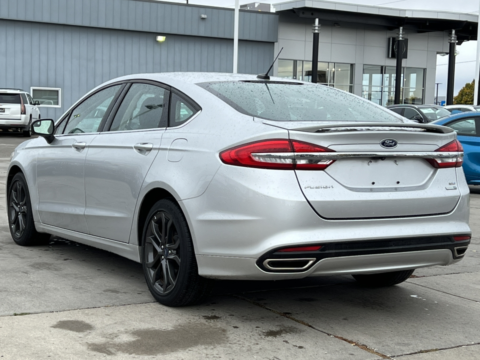 2018 Ford Fusion SE 9