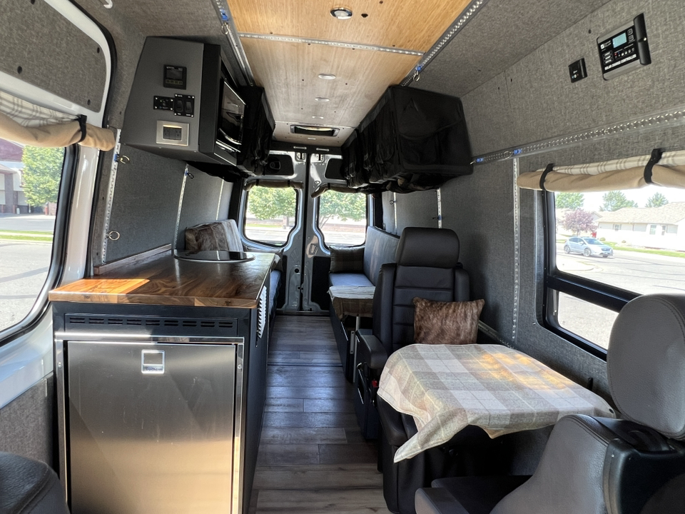 2018 Mercedes-Benz Sprinter 2500 Cargo 170 WB 4