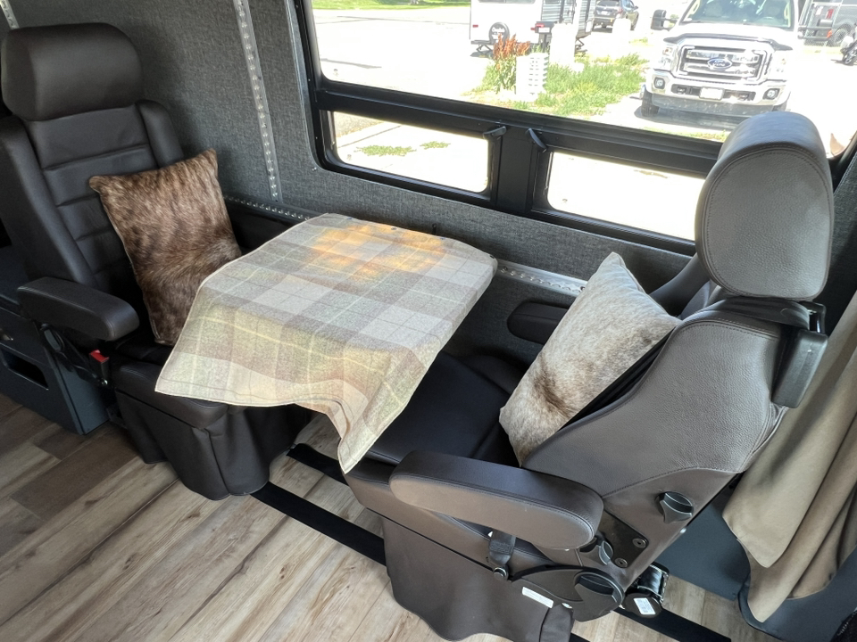 2018 Mercedes-Benz Sprinter 2500 Cargo 170 WB 6