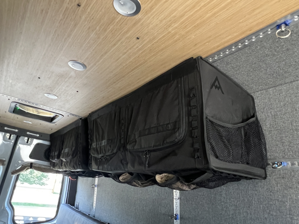 2018 Mercedes-Benz Sprinter 2500 Cargo 170 WB 17