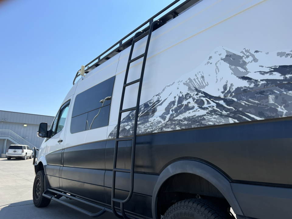 2018 Mercedes-Benz Sprinter 2500 Cargo 170 WB 65