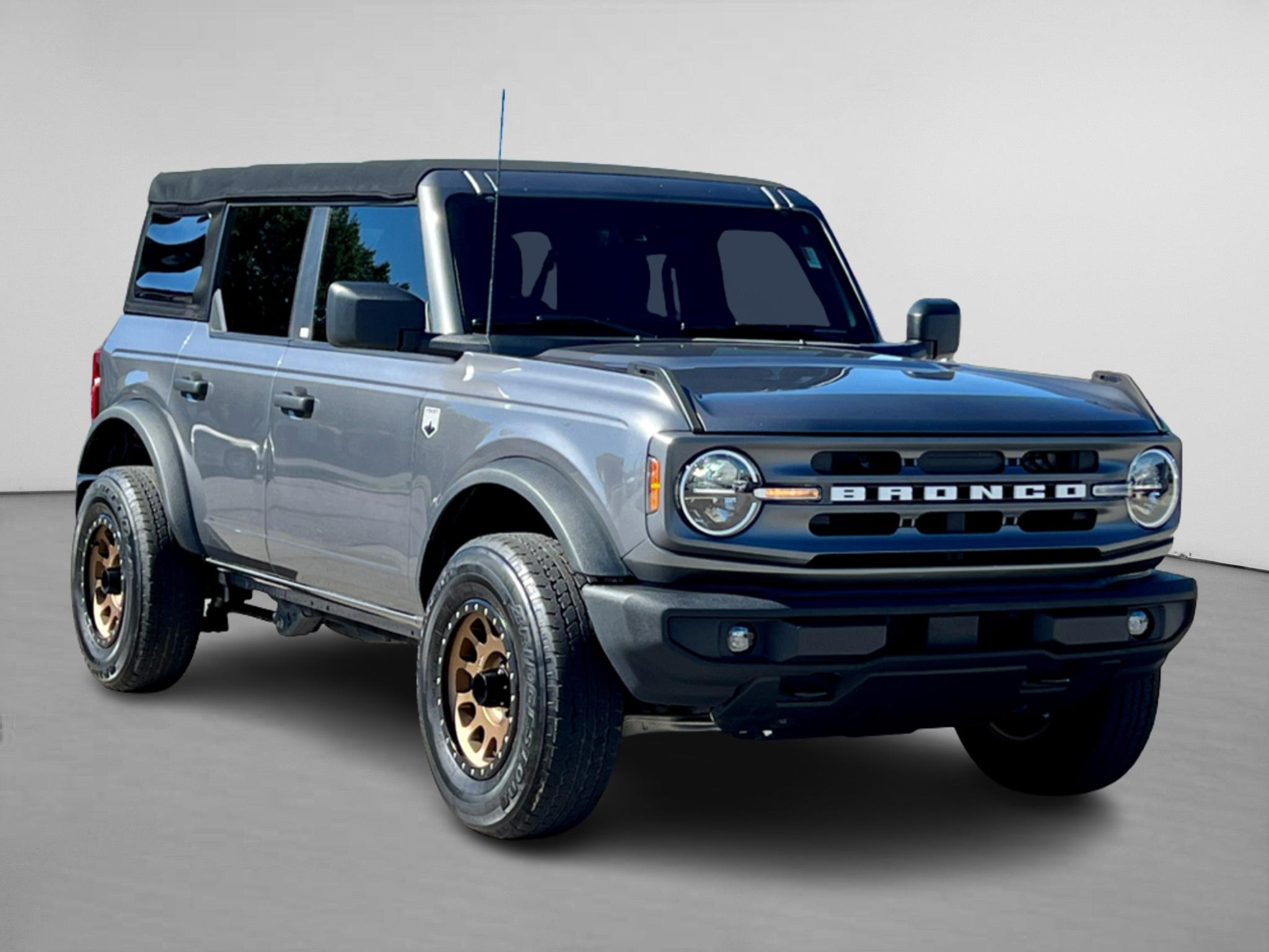 2021 Ford Bronco  1