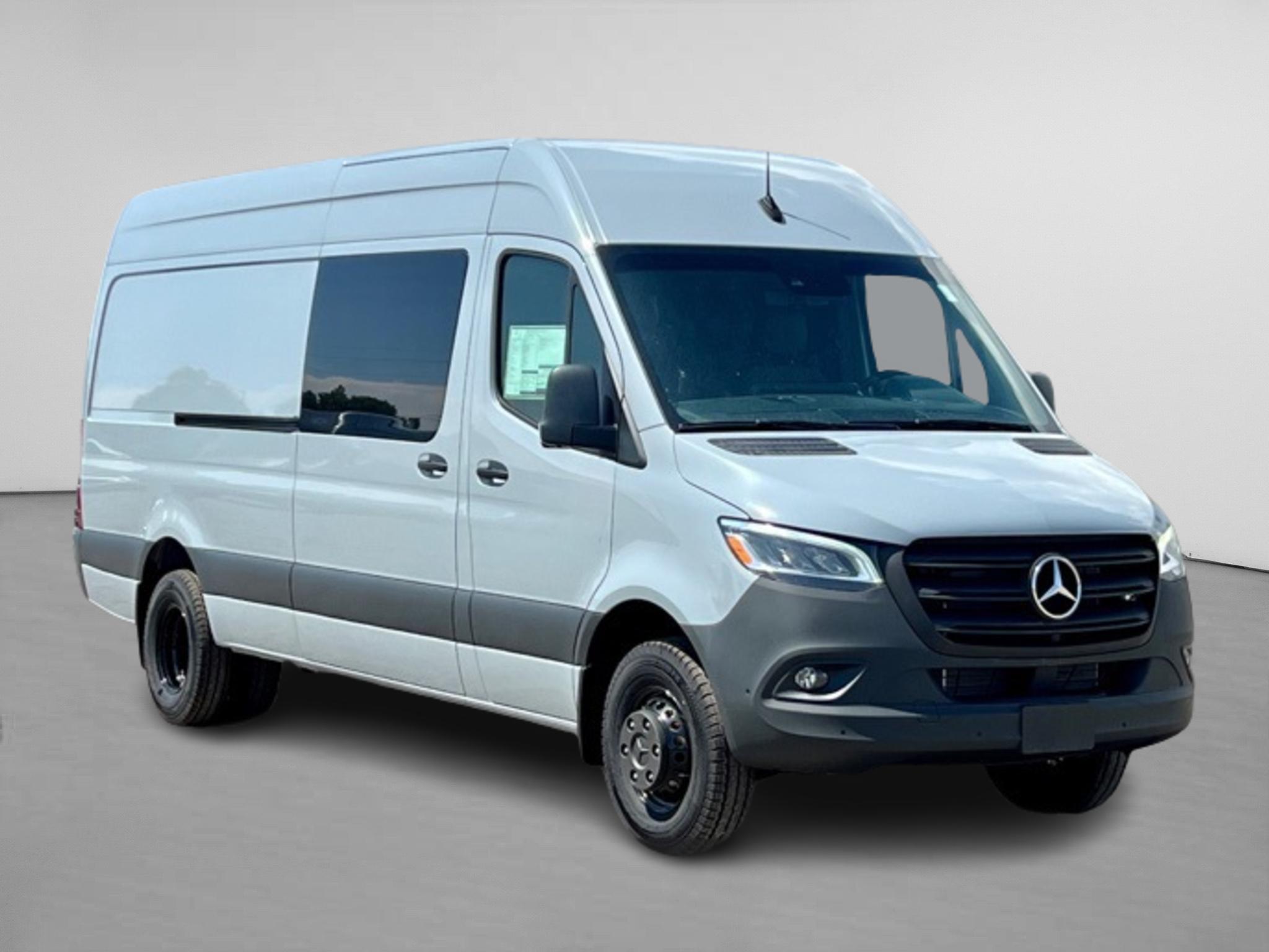 2023 Mercedes-Benz Sprinter 3500 Cargo 170 WB 1