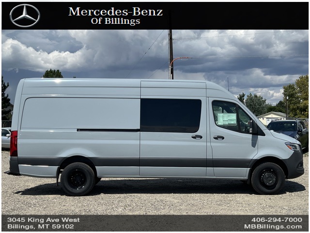 2023 Mercedes-Benz Sprinter 3500 Cargo 170 WB 2