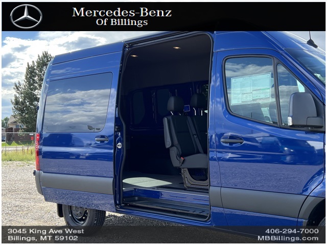 2023 Mercedes-Benz Sprinter 2500 Crew 144 WB 4