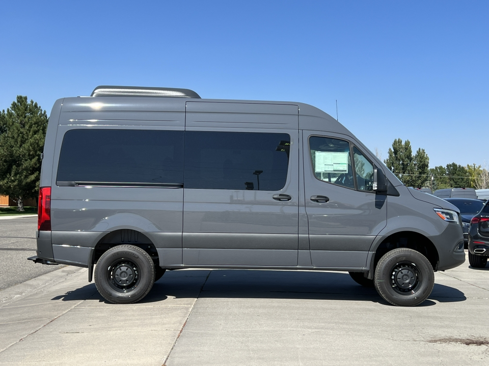 2024 Mercedes-Benz Sprinter 2500 3