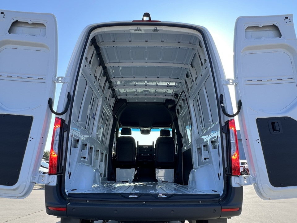 2024 Mercedes-Benz Sprinter 2500 Cargo 144 WB 33