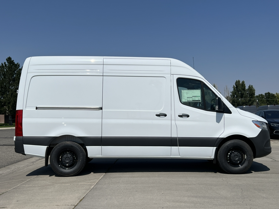 2024 Mercedes-Benz Sprinter 2500 Cargo 144 WB 2