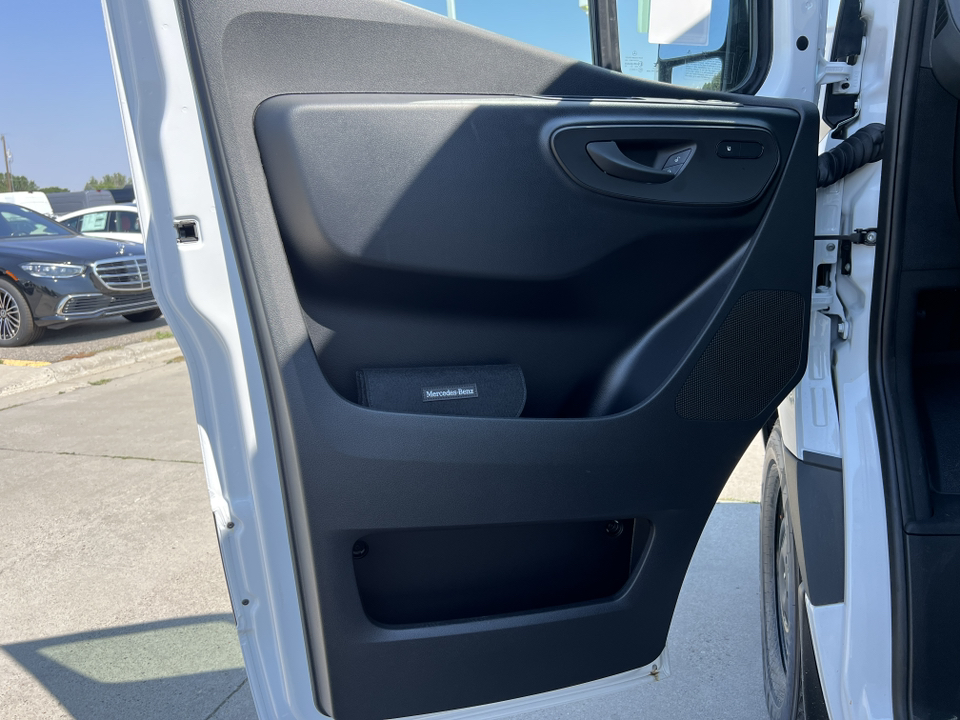 2024 Mercedes-Benz Sprinter 2500 Cargo 170 WB 13