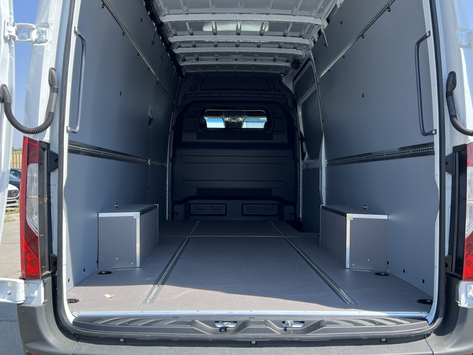 2024 Mercedes-Benz Sprinter 2500 Cargo 170 WB 2