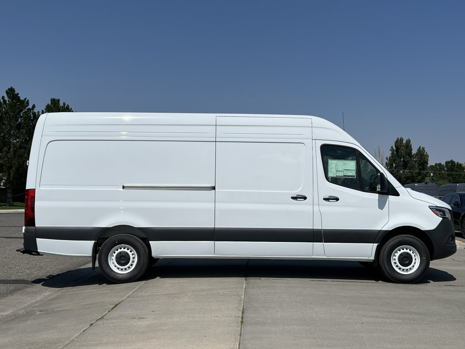 2024 Mercedes-Benz Sprinter 2500 Cargo 170 WB 37