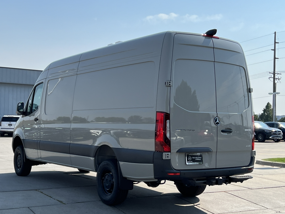 2025 Mercedes-Benz Sprinter 2500 Crew 170 WB 10