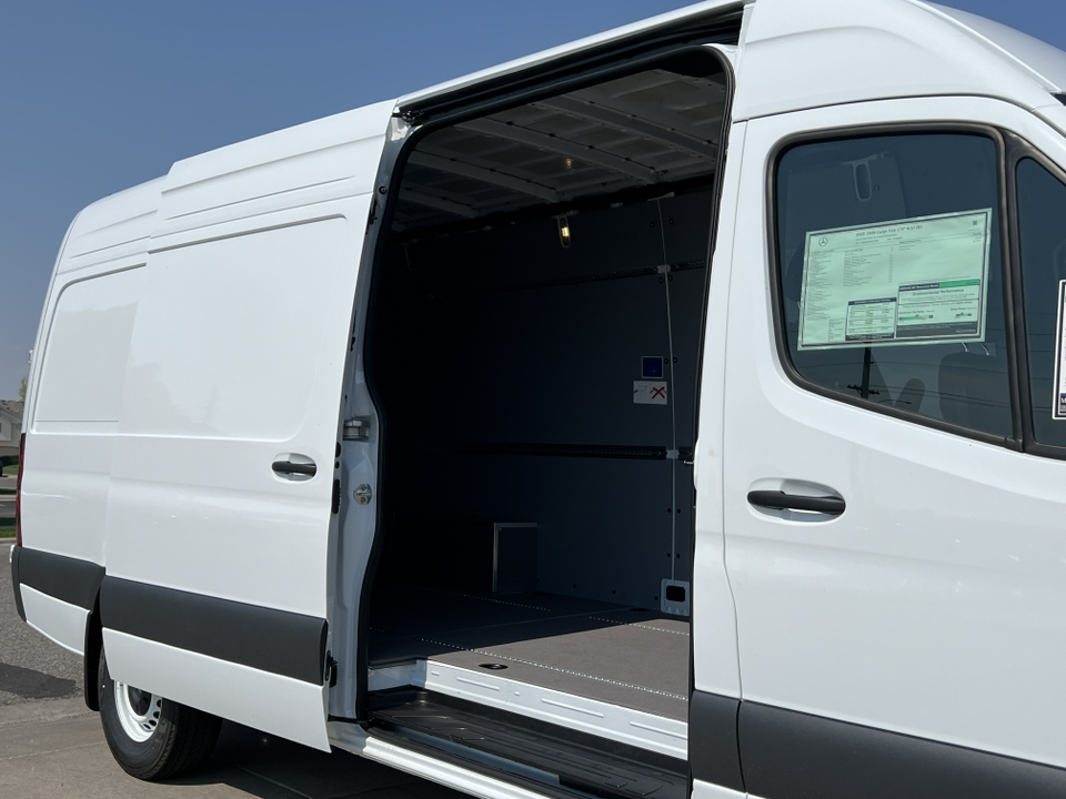 2025 Mercedes-Benz Sprinter 2500 Cargo 170 WB 28