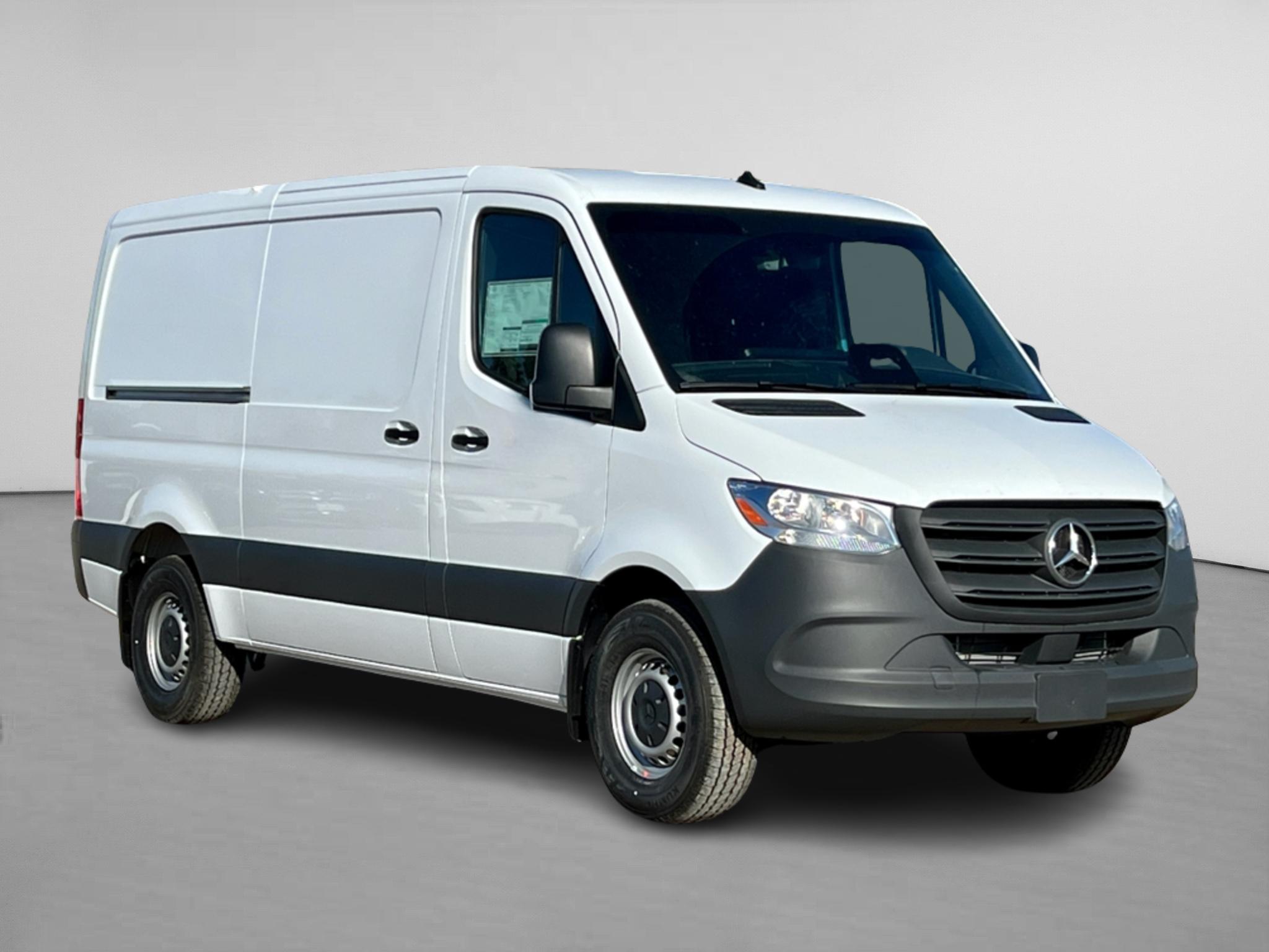 2025 Mercedes-Benz Sprinter 2500 Cargo 144 WB 1