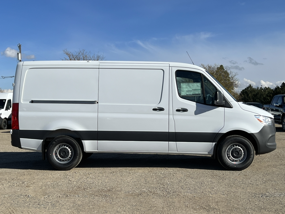 2025 Mercedes-Benz Sprinter 2500 Cargo 144 WB 2