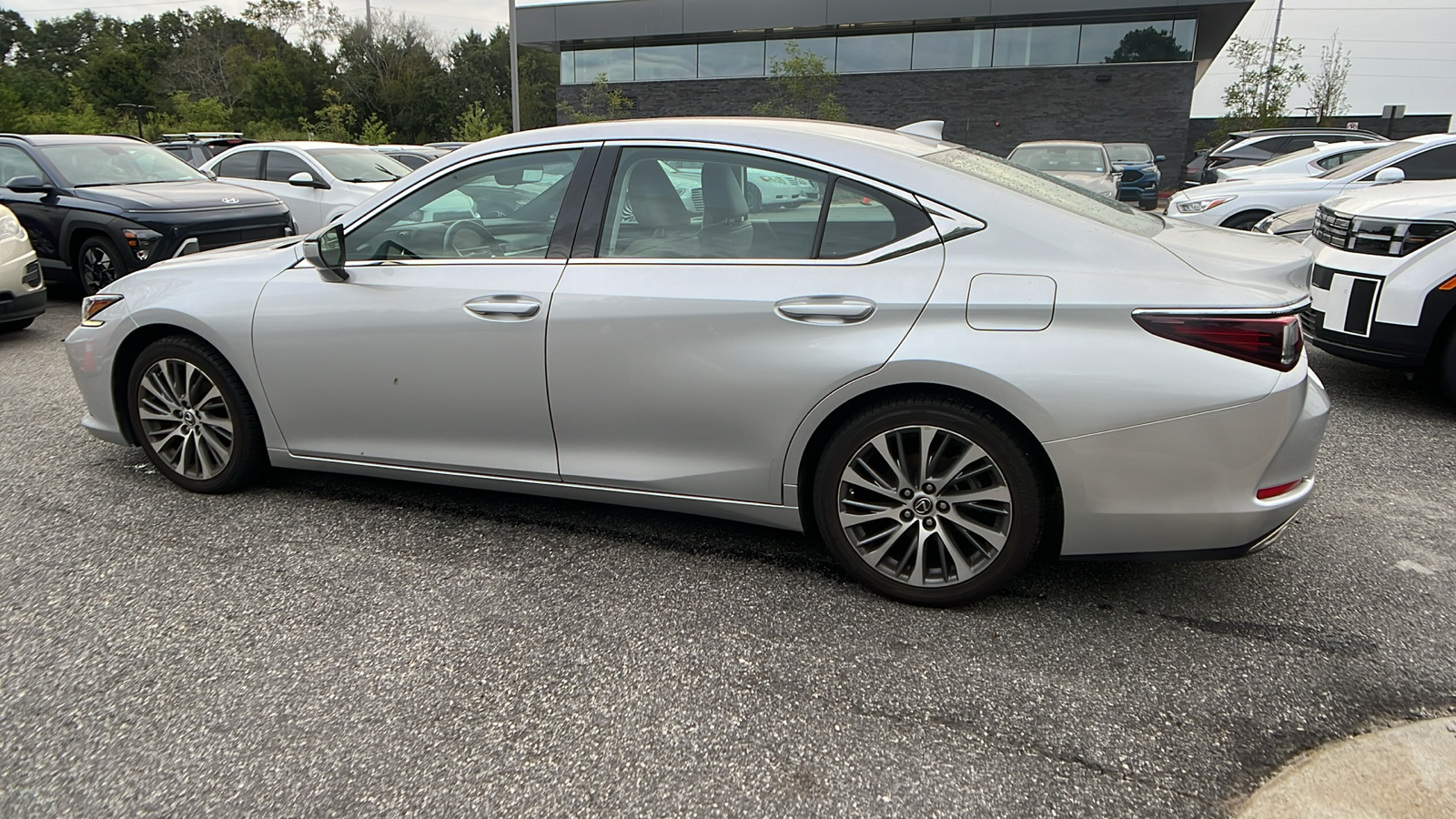 2019 Lexus ES 350 5