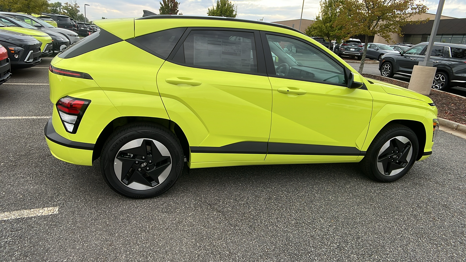 2025 Hyundai Kona Electric SEL 8