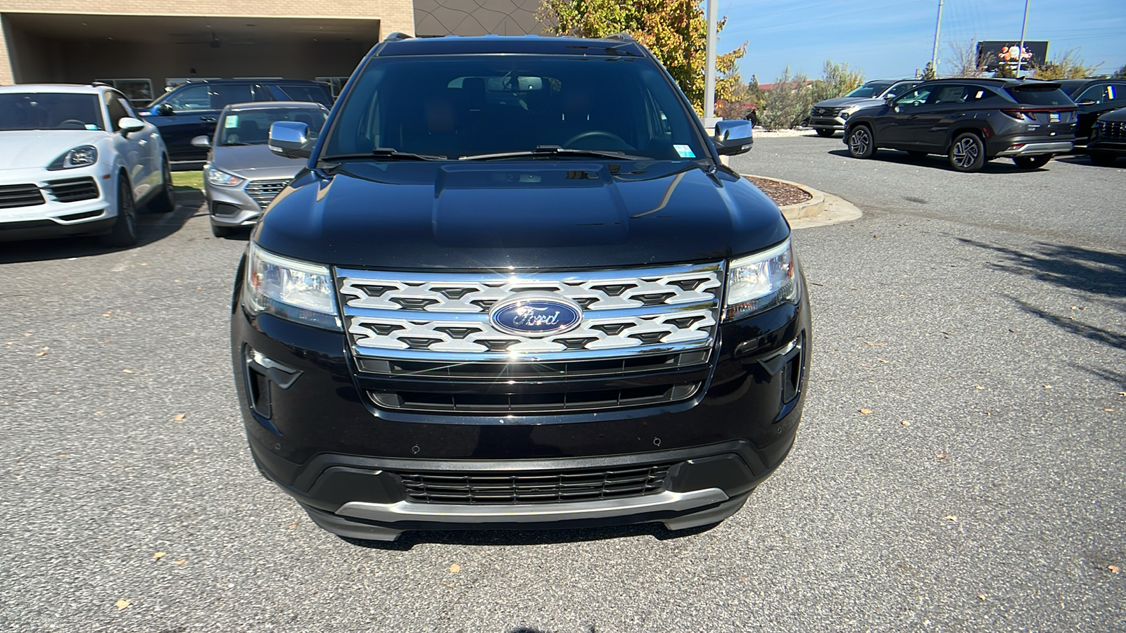 2019 Ford Explorer XLT 2