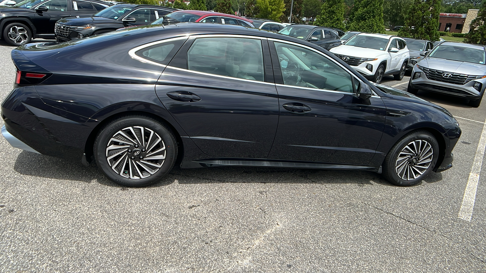 2024 Hyundai Sonata Hybrid Limited 8