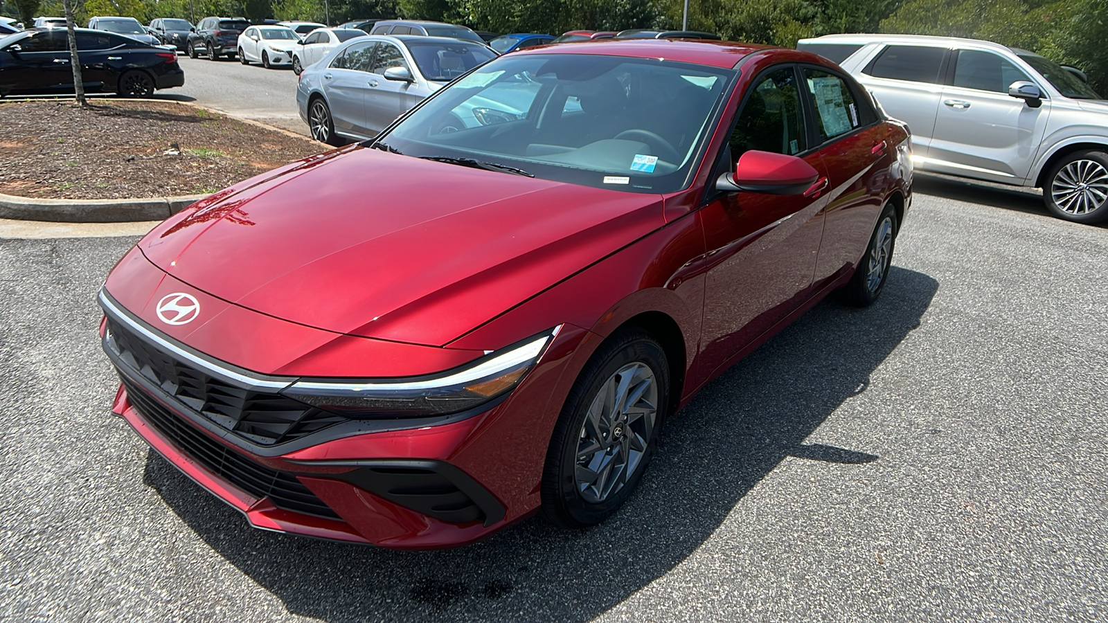 2024 Hyundai Elantra Hybrid Blue 2