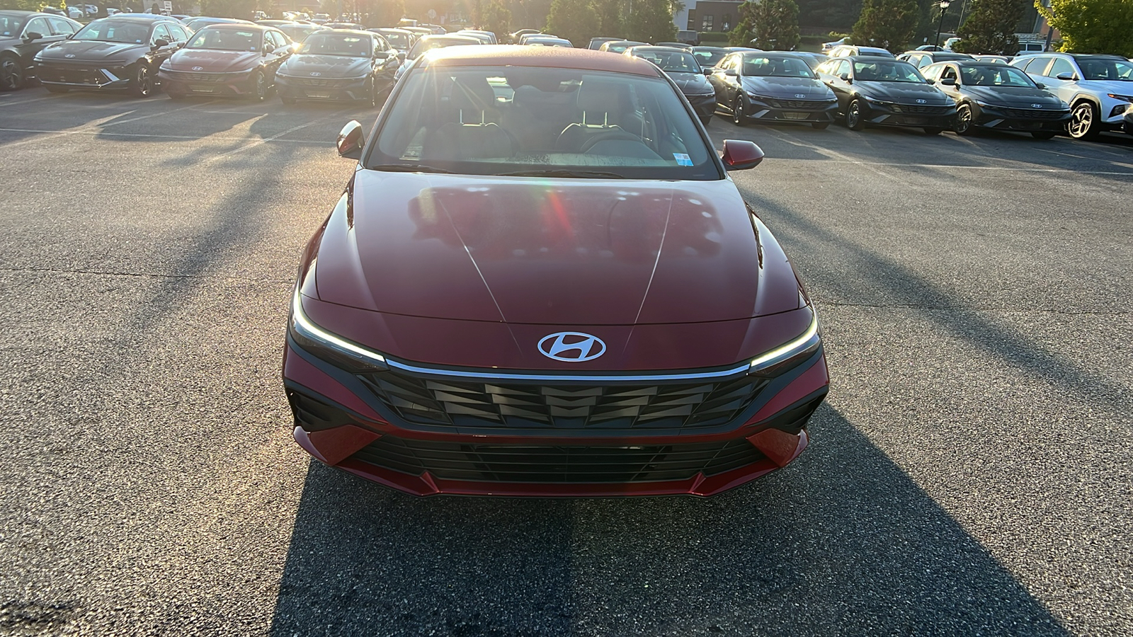 2024 Hyundai Elantra Hybrid Blue 2