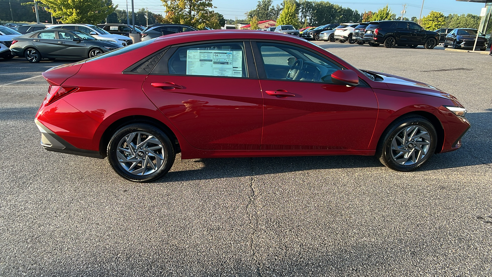 2024 Hyundai Elantra Hybrid Blue 7