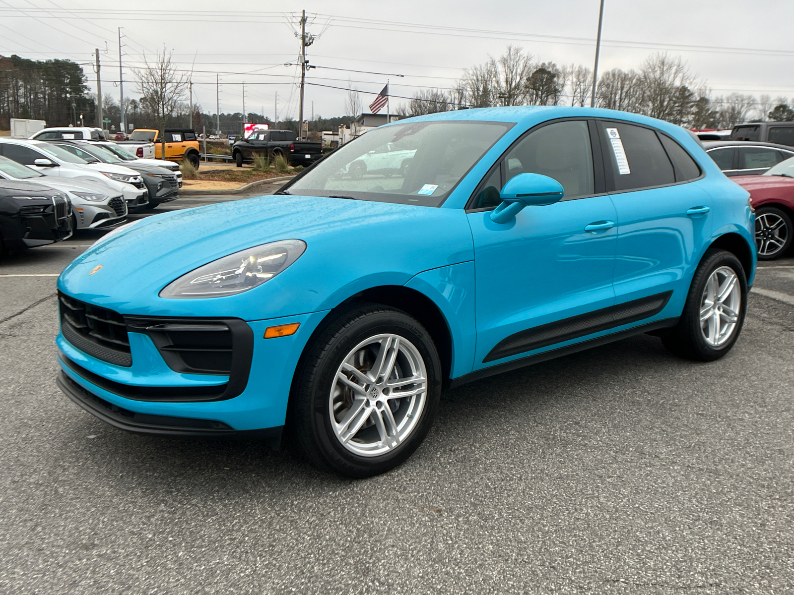 2022 Porsche Macan Base 2