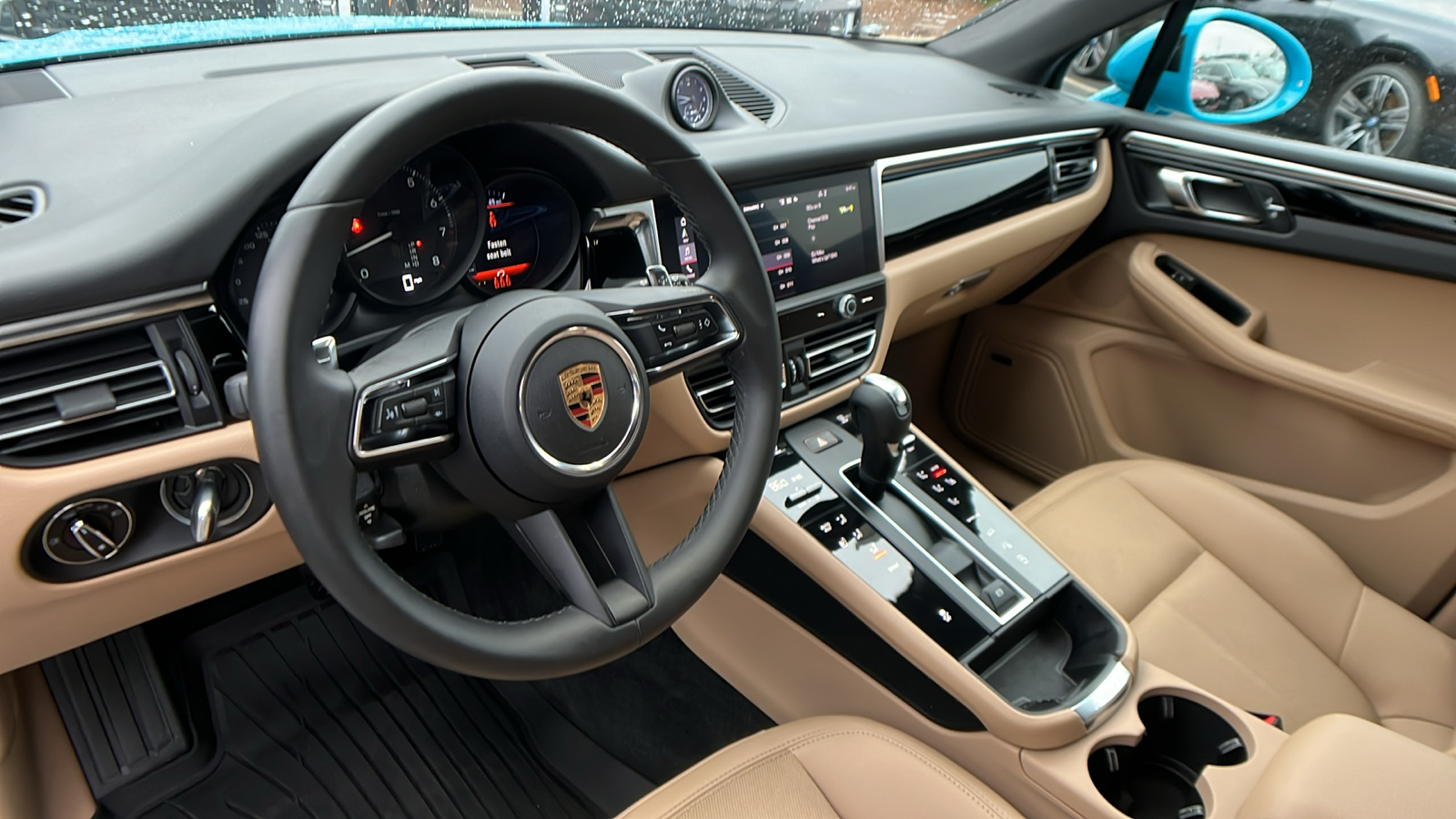 2022 Porsche Macan Base 19