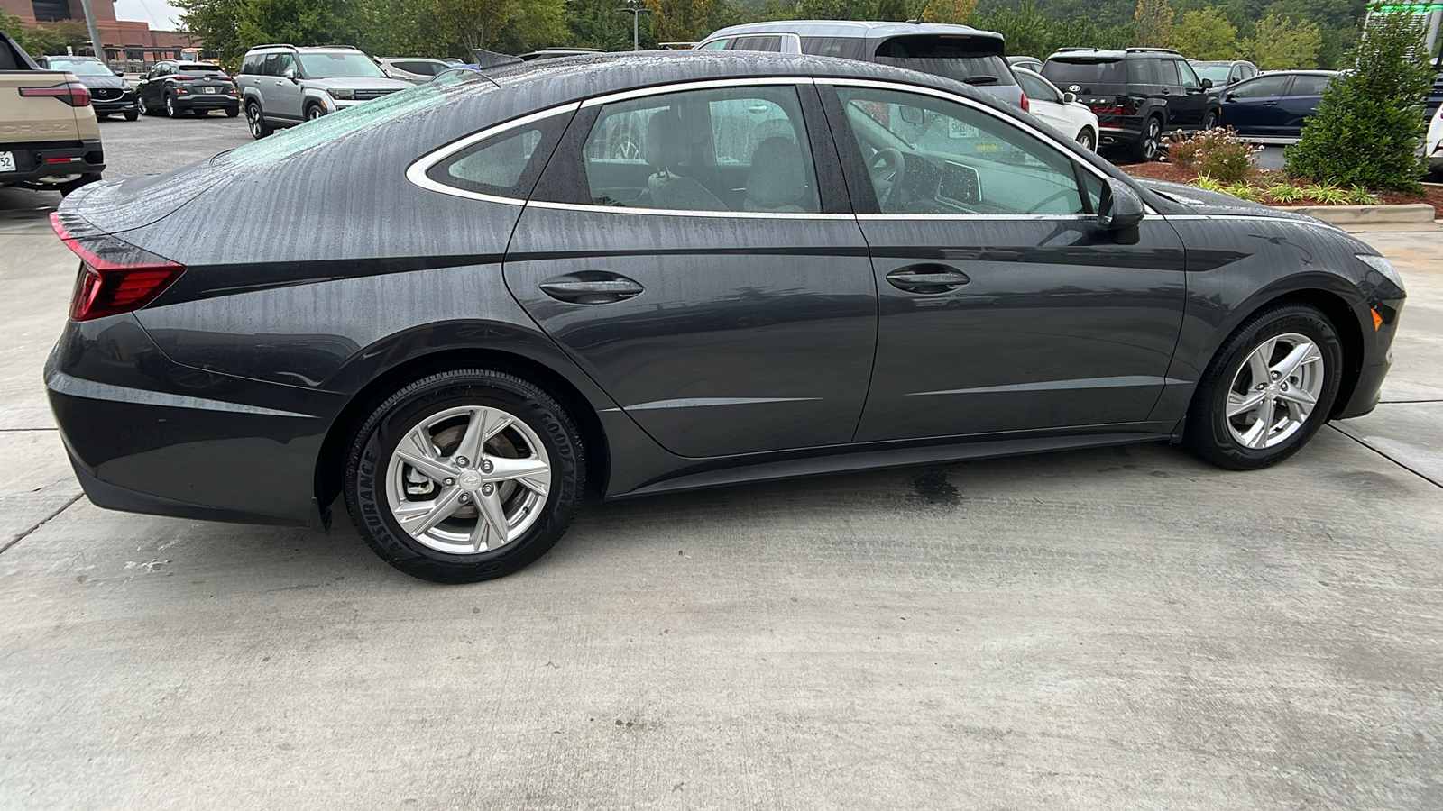 2020 Hyundai Sonata SE 8