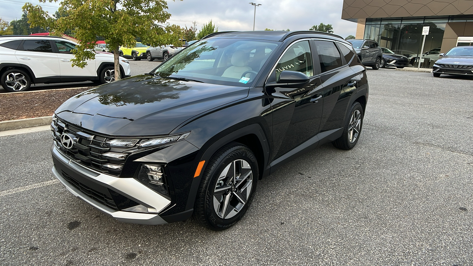 2025 Hyundai Tucson SEL 3