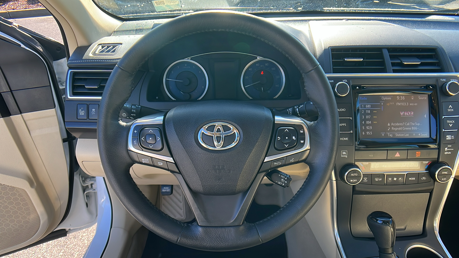 2015 Toyota Camry LE 21