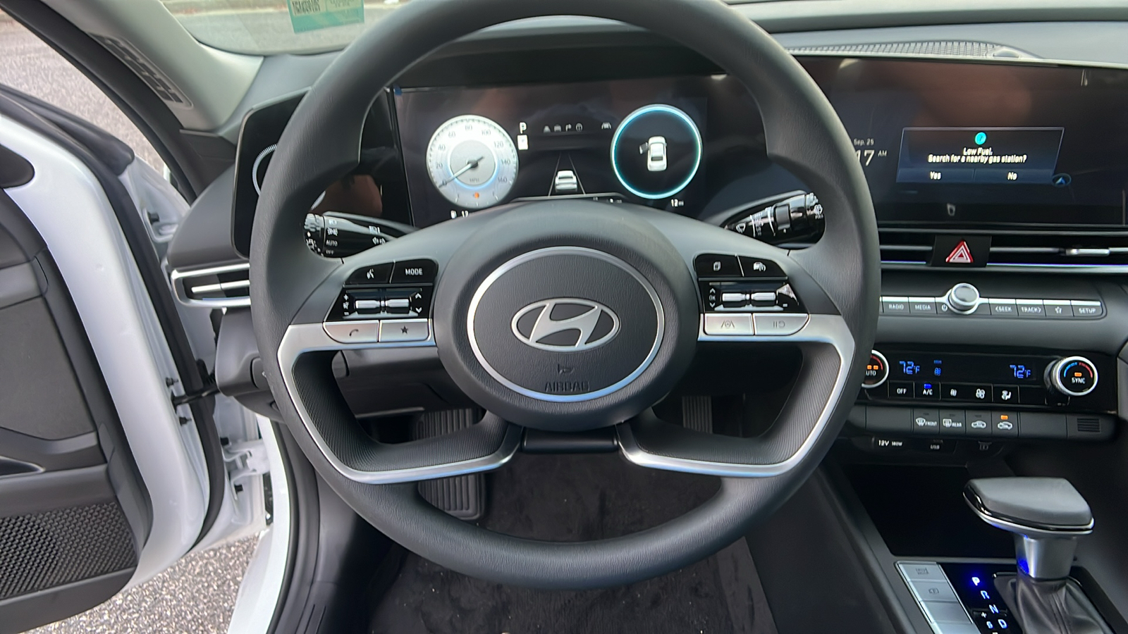 2024 Hyundai Elantra SEL 16