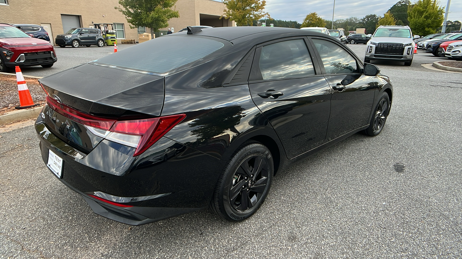 2021 Hyundai Elantra SEL 7