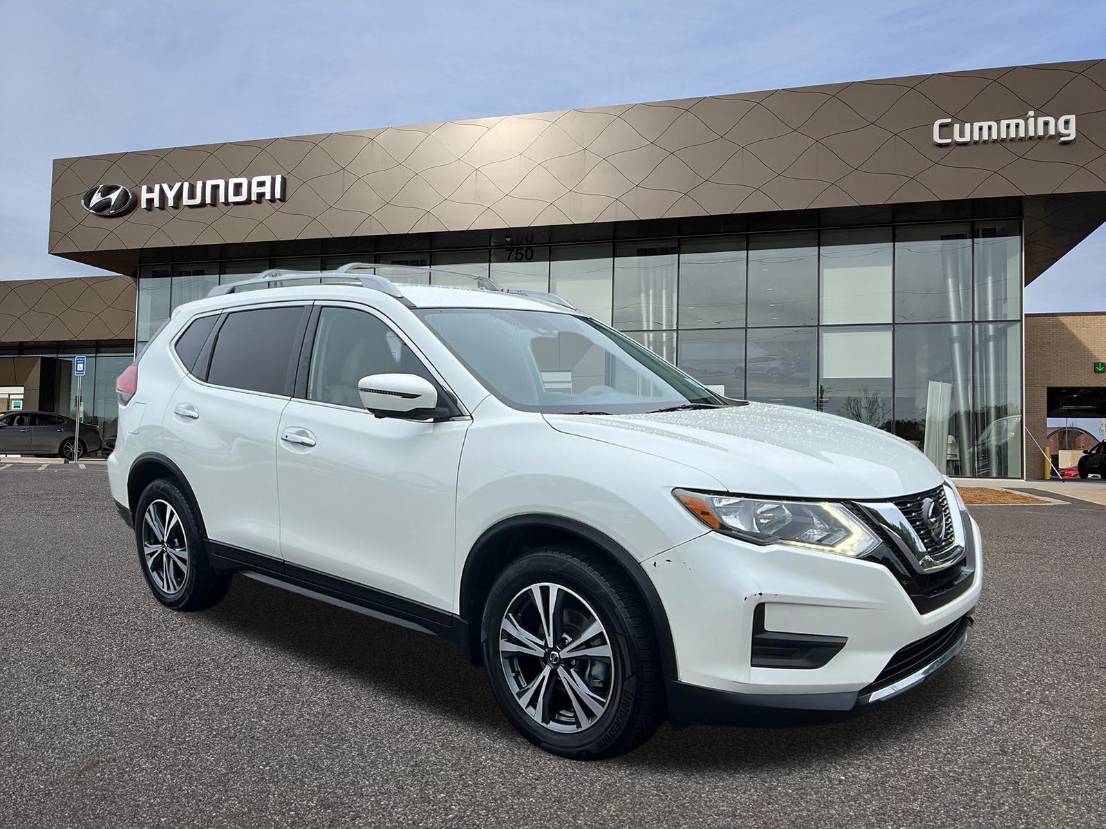 2019 Nissan Rogue SV 1