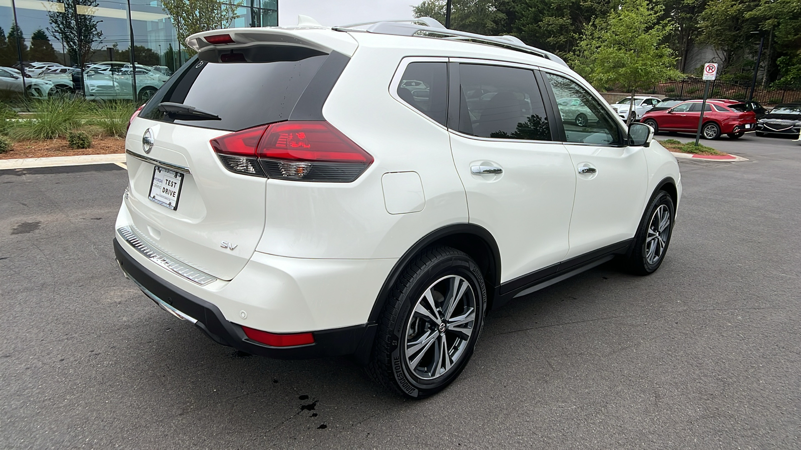 2019 Nissan Rogue SV 7