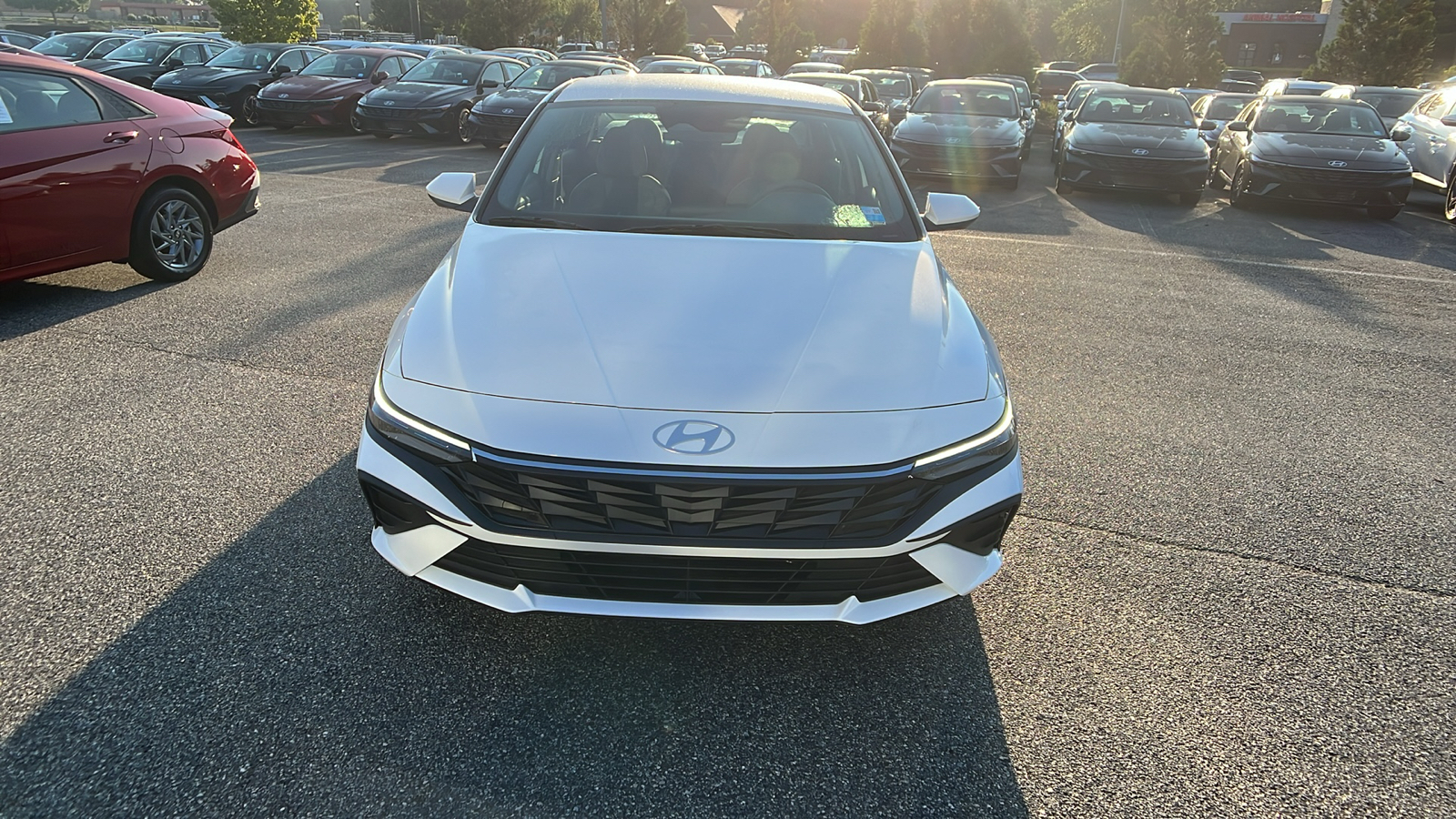 2024 Hyundai Elantra SE 2