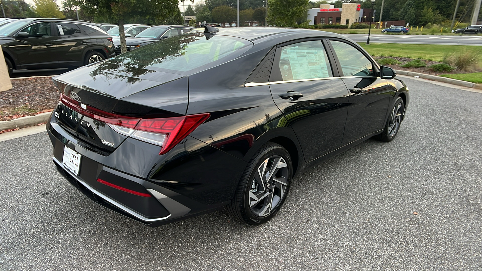 2025 Hyundai Elantra Limited 7