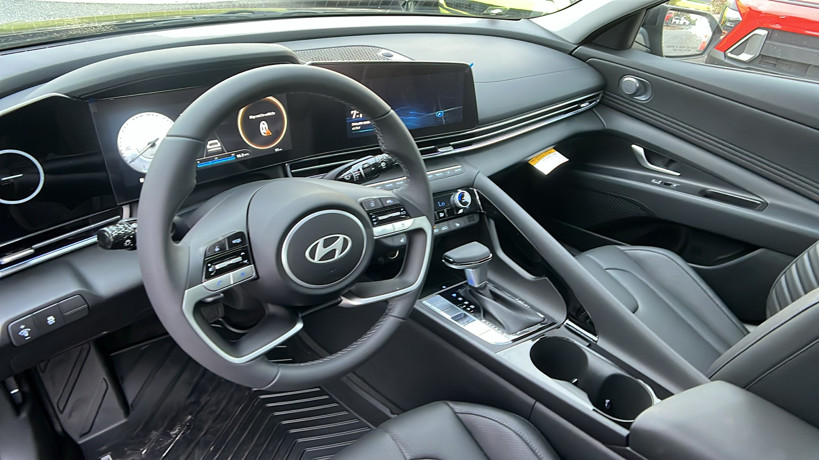 2025 Hyundai Elantra Limited 16