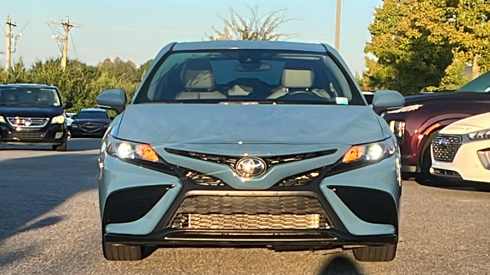 2023 Toyota Camry SE 2