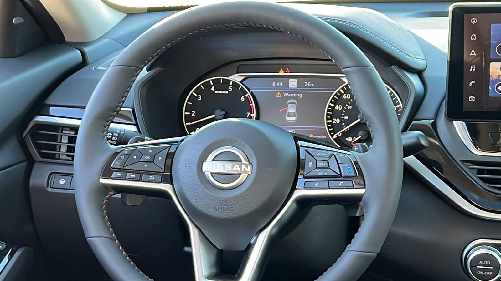 2024 Nissan Altima 2.0 SR 12