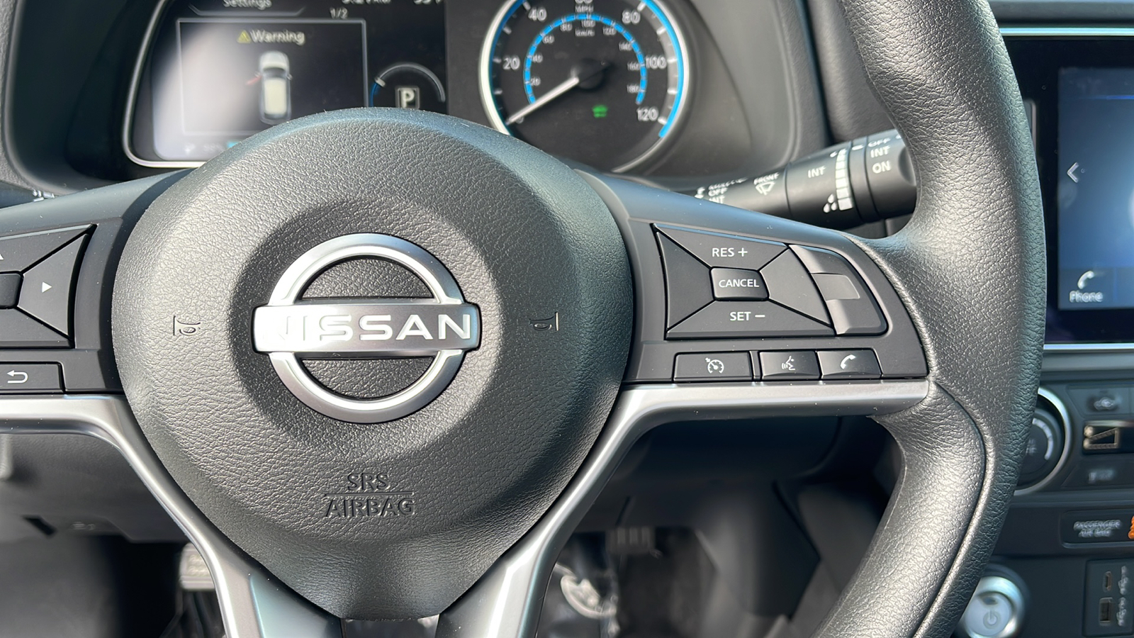2023 Nissan Leaf S 18
