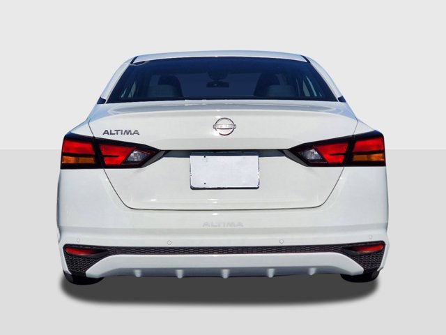 2025 Nissan Altima S 5