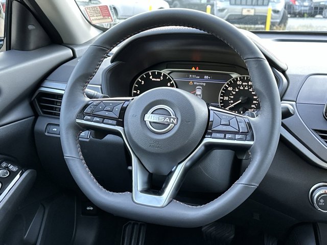 2024 Nissan Altima 2.5 SR 14