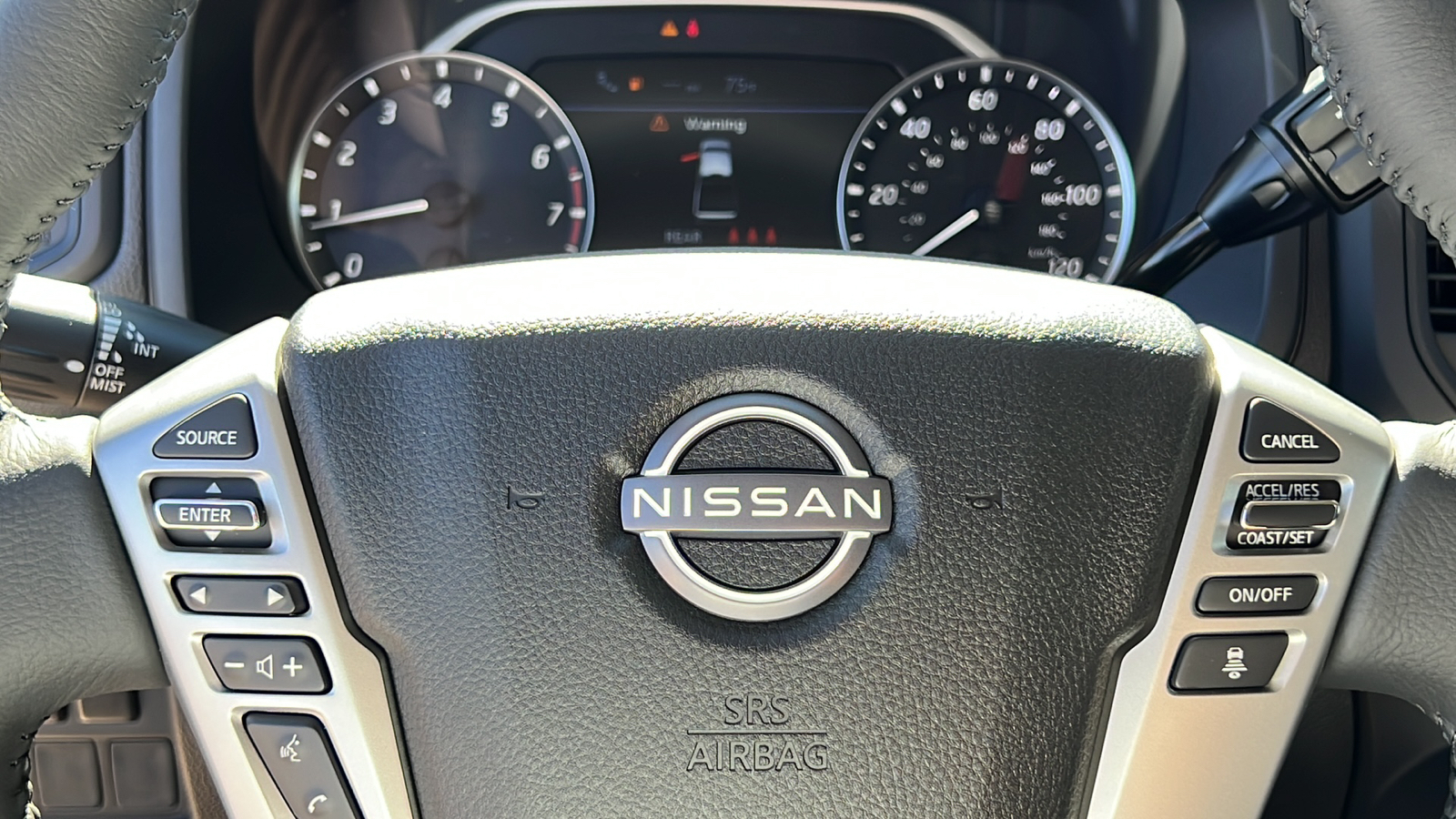 2024 Nissan Titan SV 20