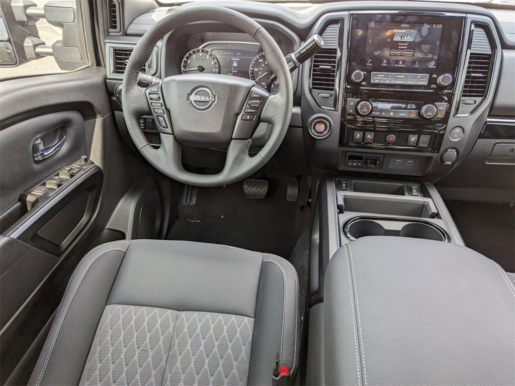 2024 Nissan Titan SV 13